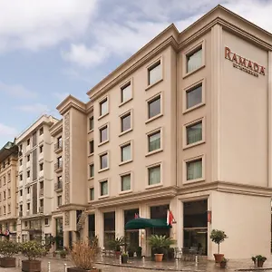 4* فندق رامادا باي ويندهام إسطنبول جراند بازار