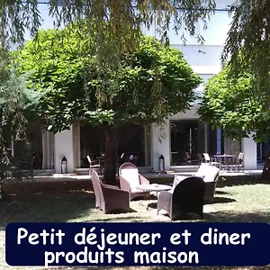 https://hotel-astoria-saint-etienne.hotels-rhonealpes.com